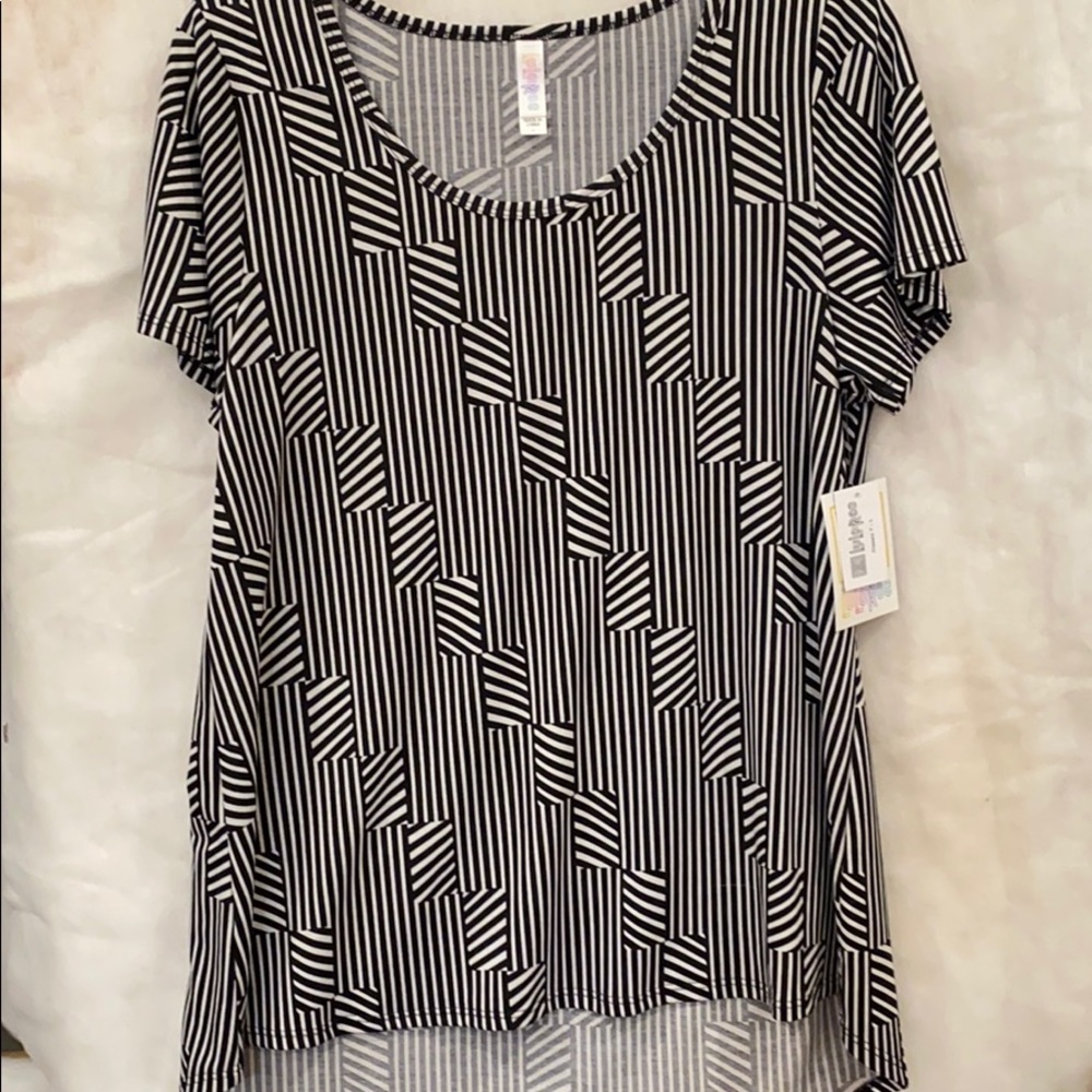 LuLaRoe Classic-T Large
